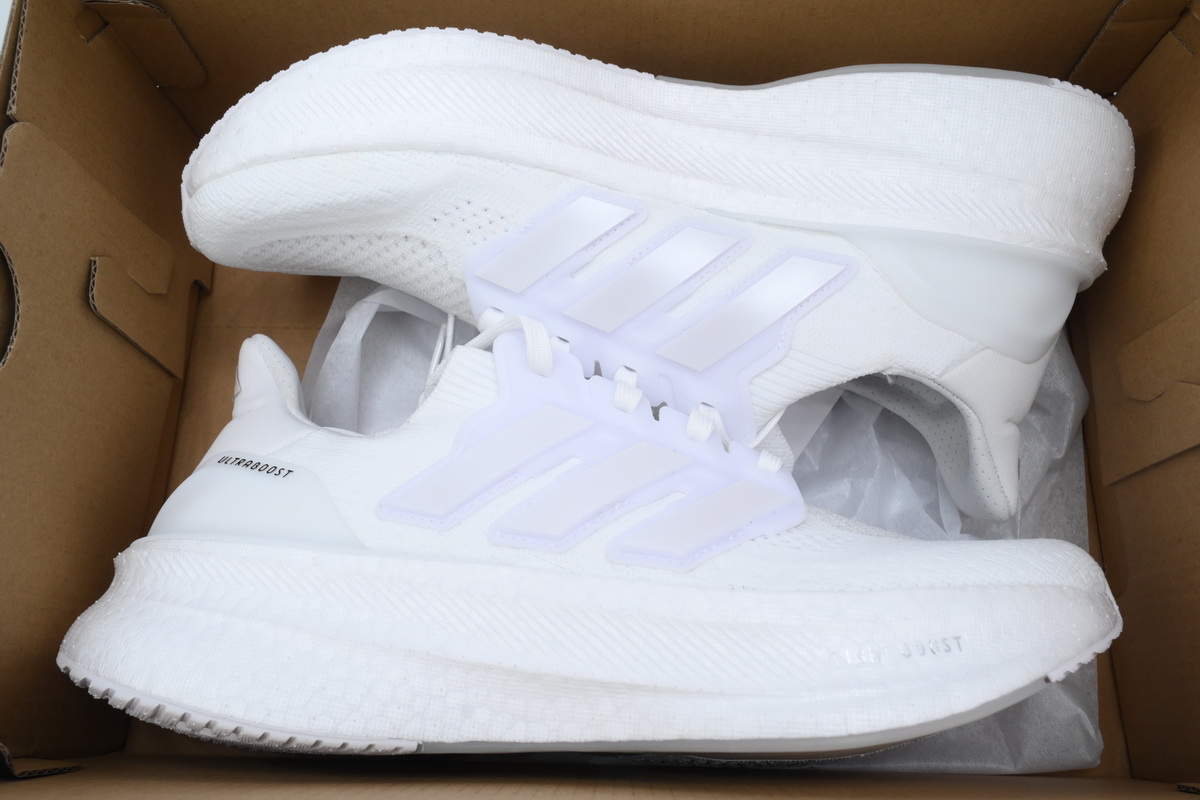 UltraBoost 5 Triple White ID8813