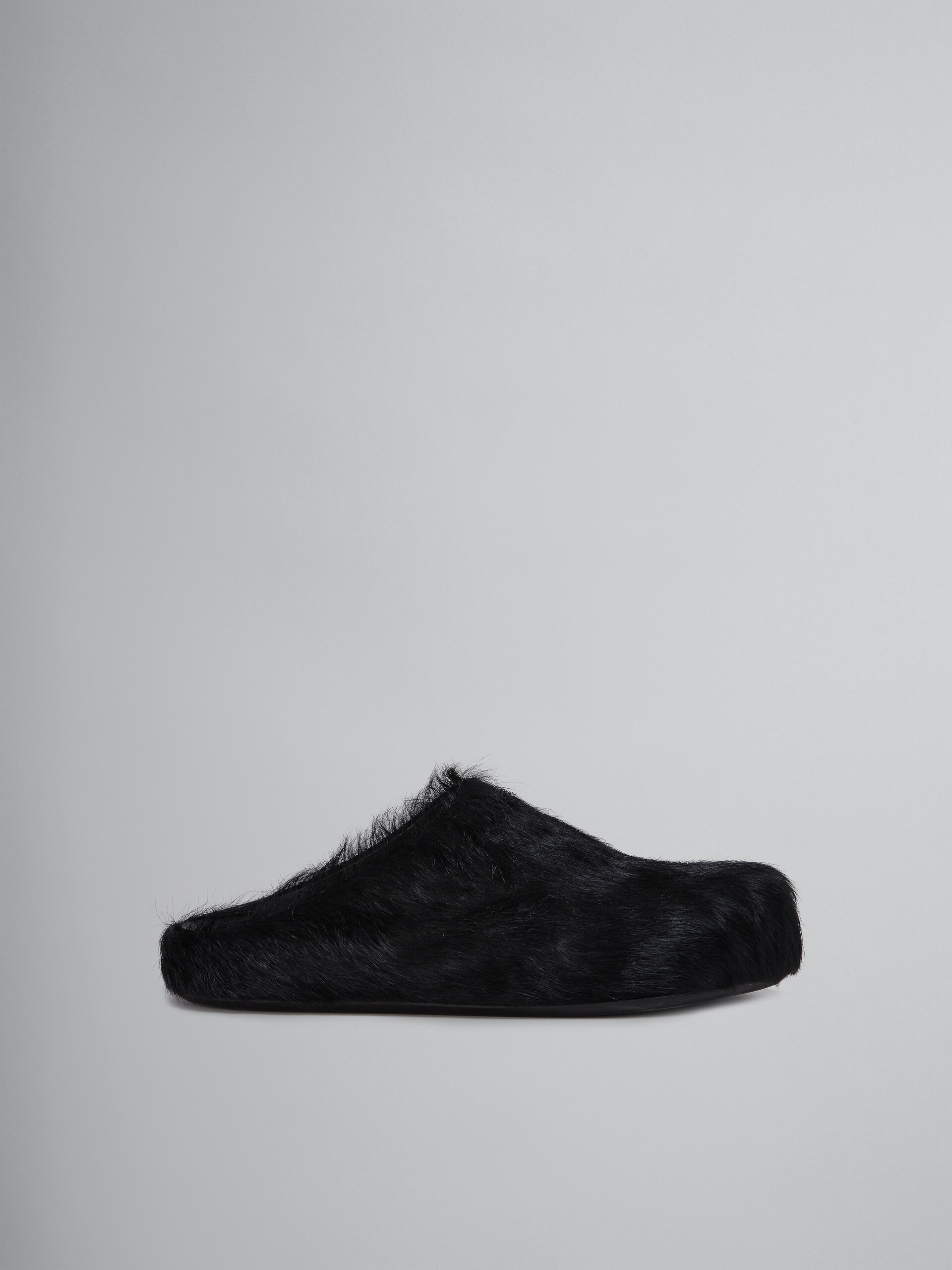 Perfectkicks Black long hair calfskin Fussbett sabot Marni Slides