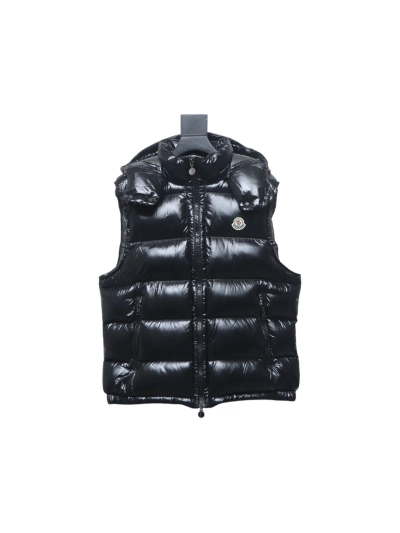 Moncler Bormes nylon lacquered pudding quilted hooded vest 01