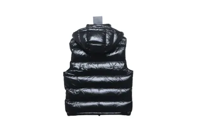 Moncler Bormes nylon lacquered pudding quilted hooded vest 02