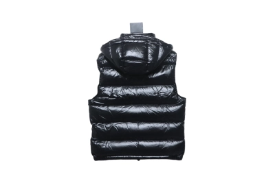 Moncler Bormes nylon lacquered pudding quilted hooded vest 02