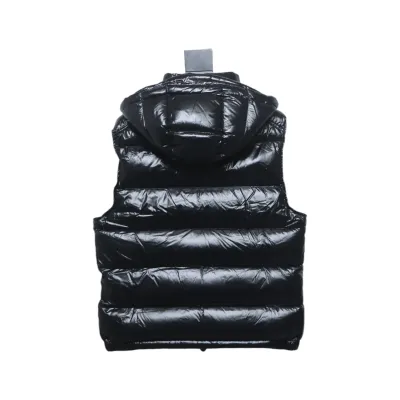 Moncler Bormes nylon lacquered pudding quilted hooded vest 02