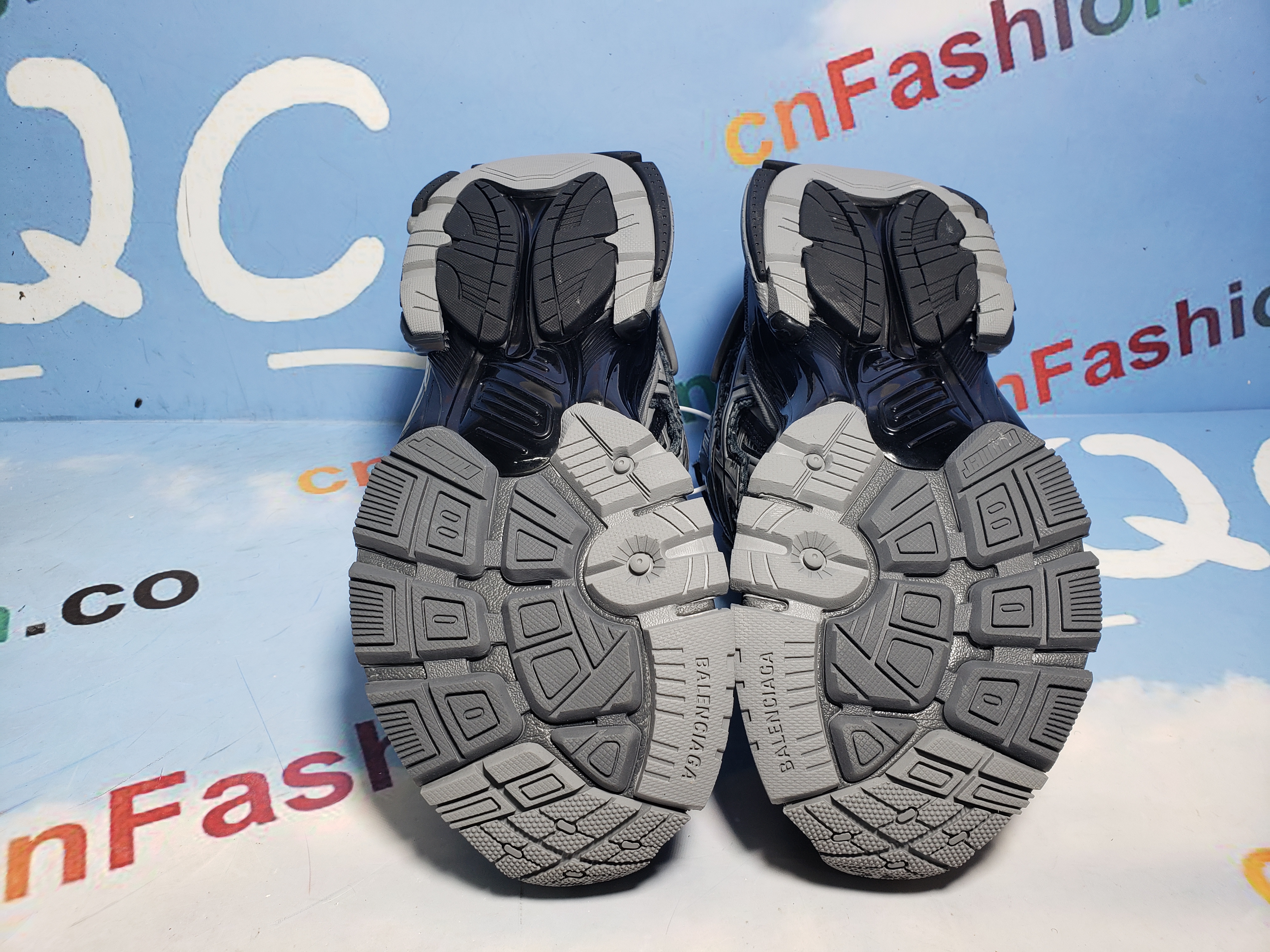 PKGoden Balenciaga 7th Runner All Black Gray 677402 W3RB2 1515