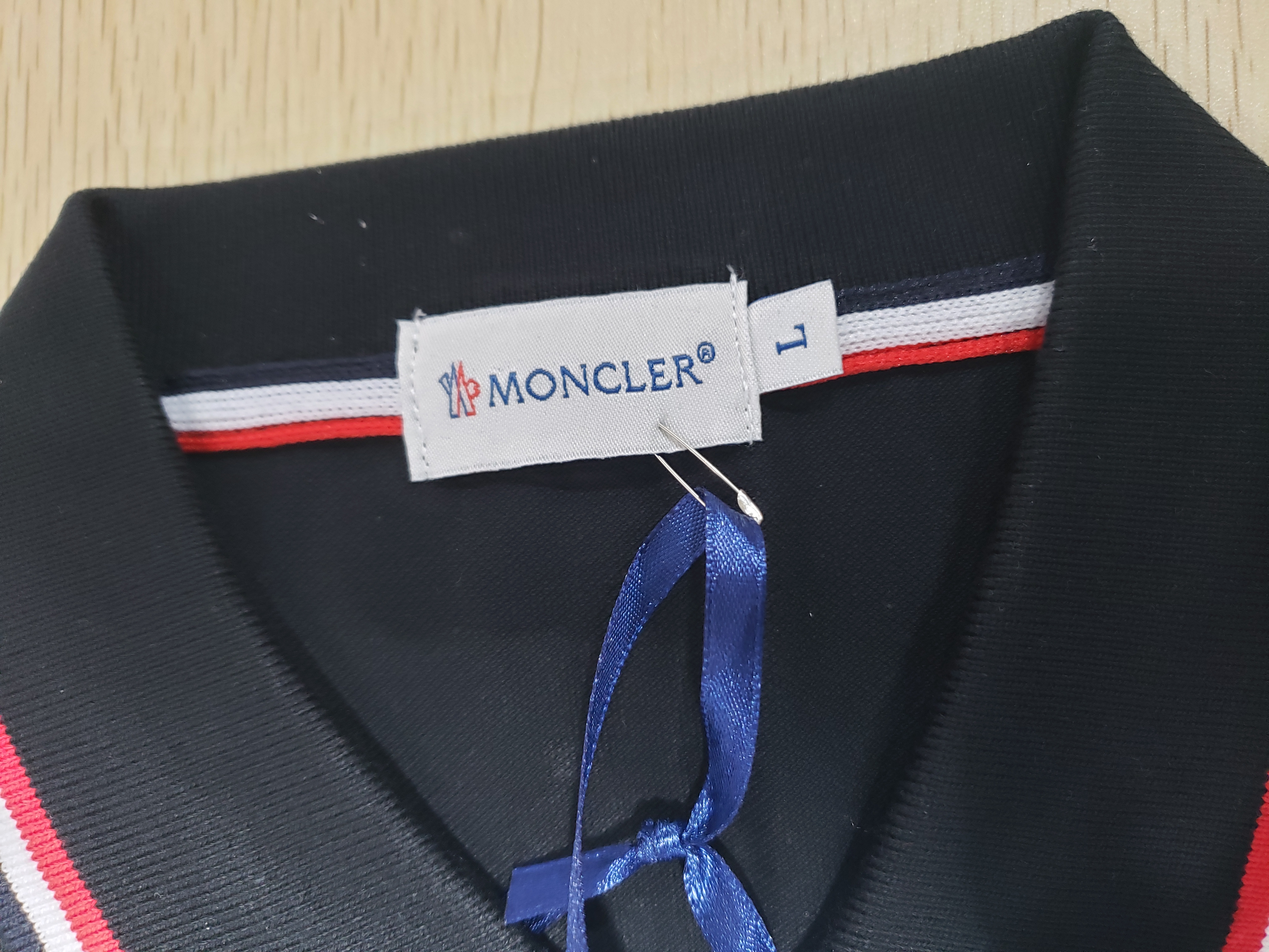 Moncler small label POLO