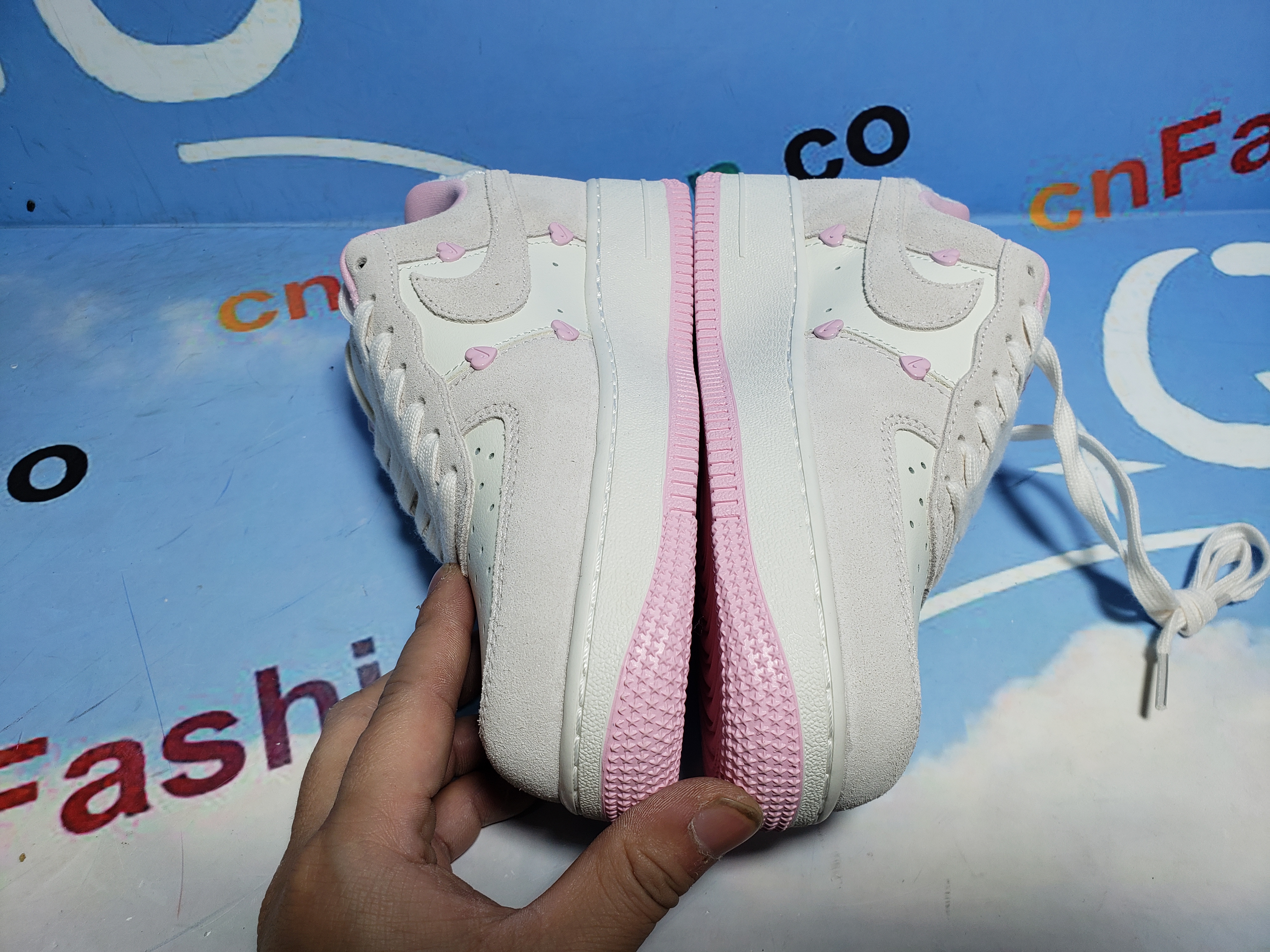 PKGoden Air Force 1 Low Valentine's Day 2025 HV5992-111