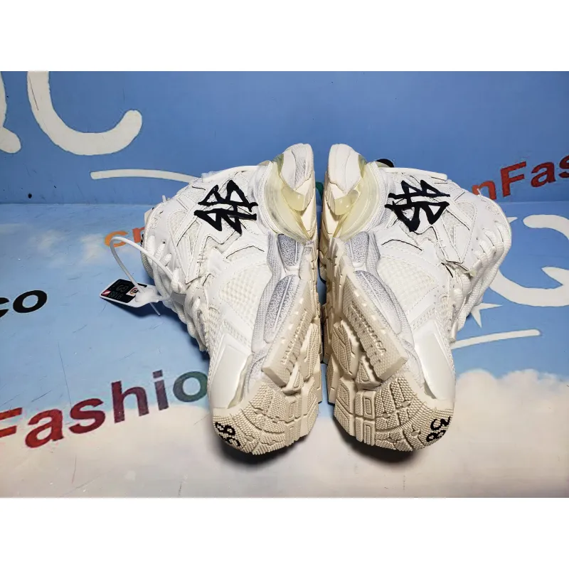 PKGoden Balenciaga 7th Runner White And Black Characters 677402 W3RBQ 9010
