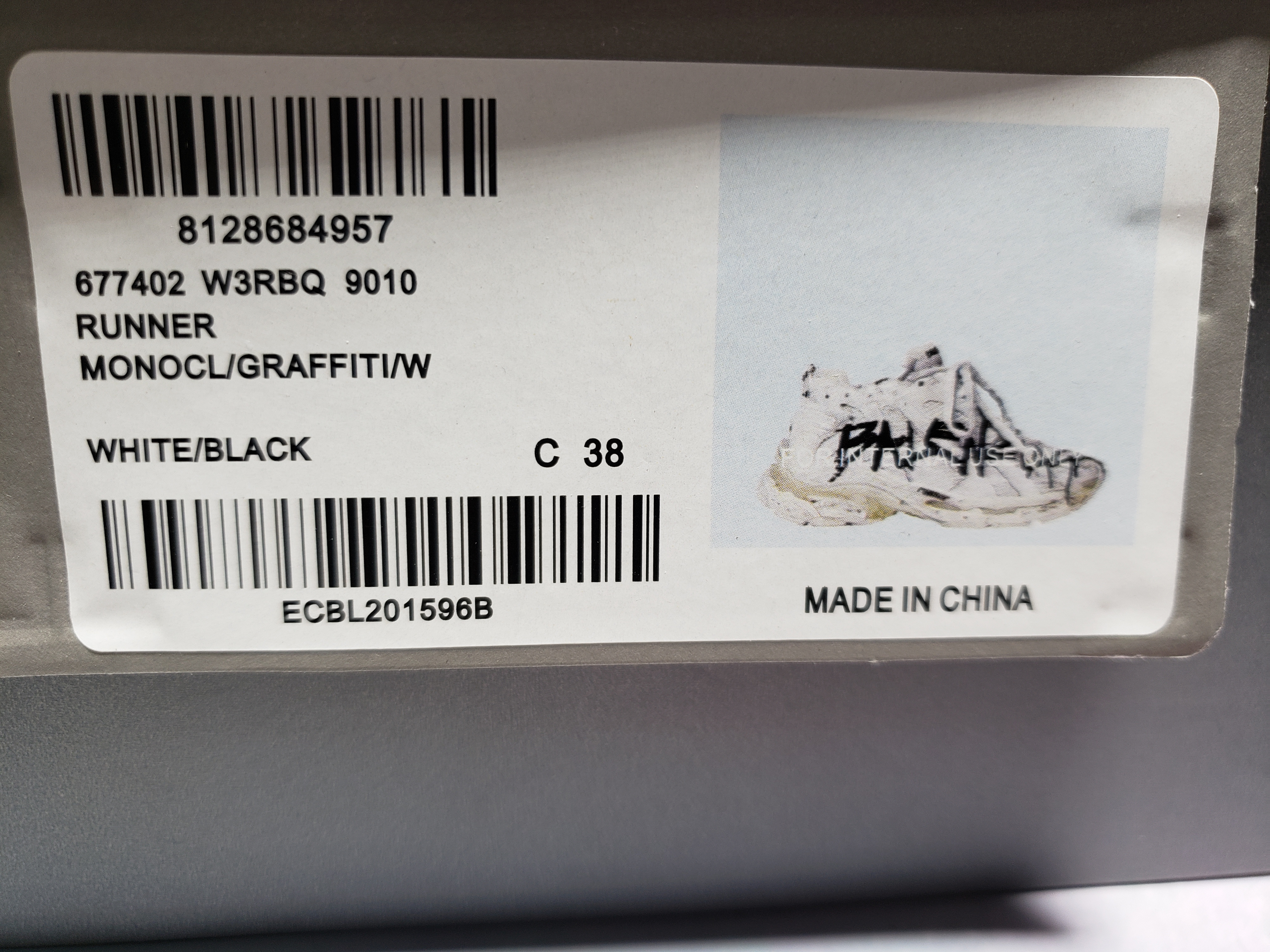 PKGoden Balenciaga 7th Runner White And Black Characters 677402 W3RBQ 9010