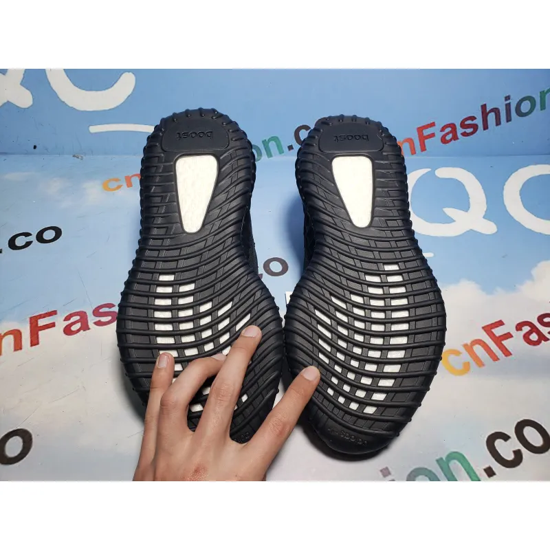 OG Yeezy Boost 350 V2 Onyx HQ4540