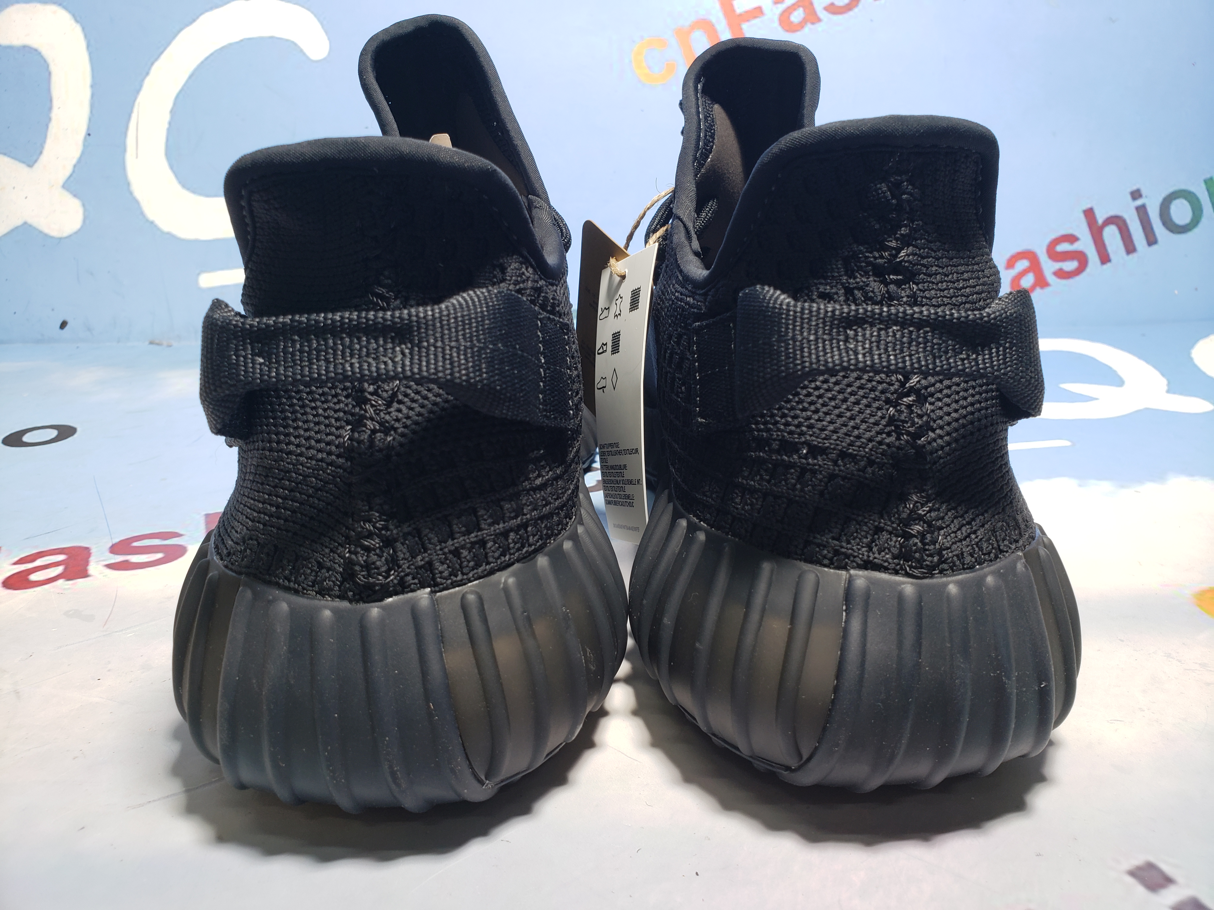 OG Yeezy Boost 350 V2 Onyx HQ4540