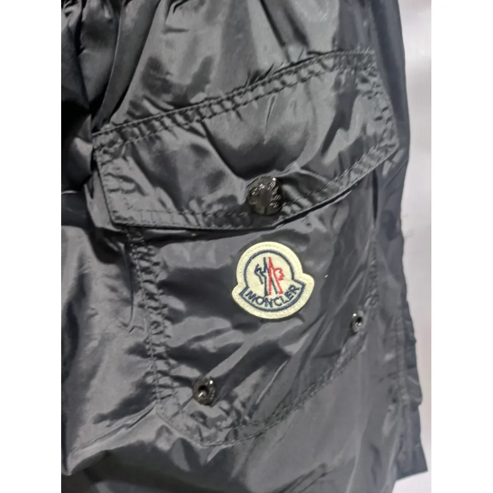 Moncler classic pocket logo woven Short Pants 1901