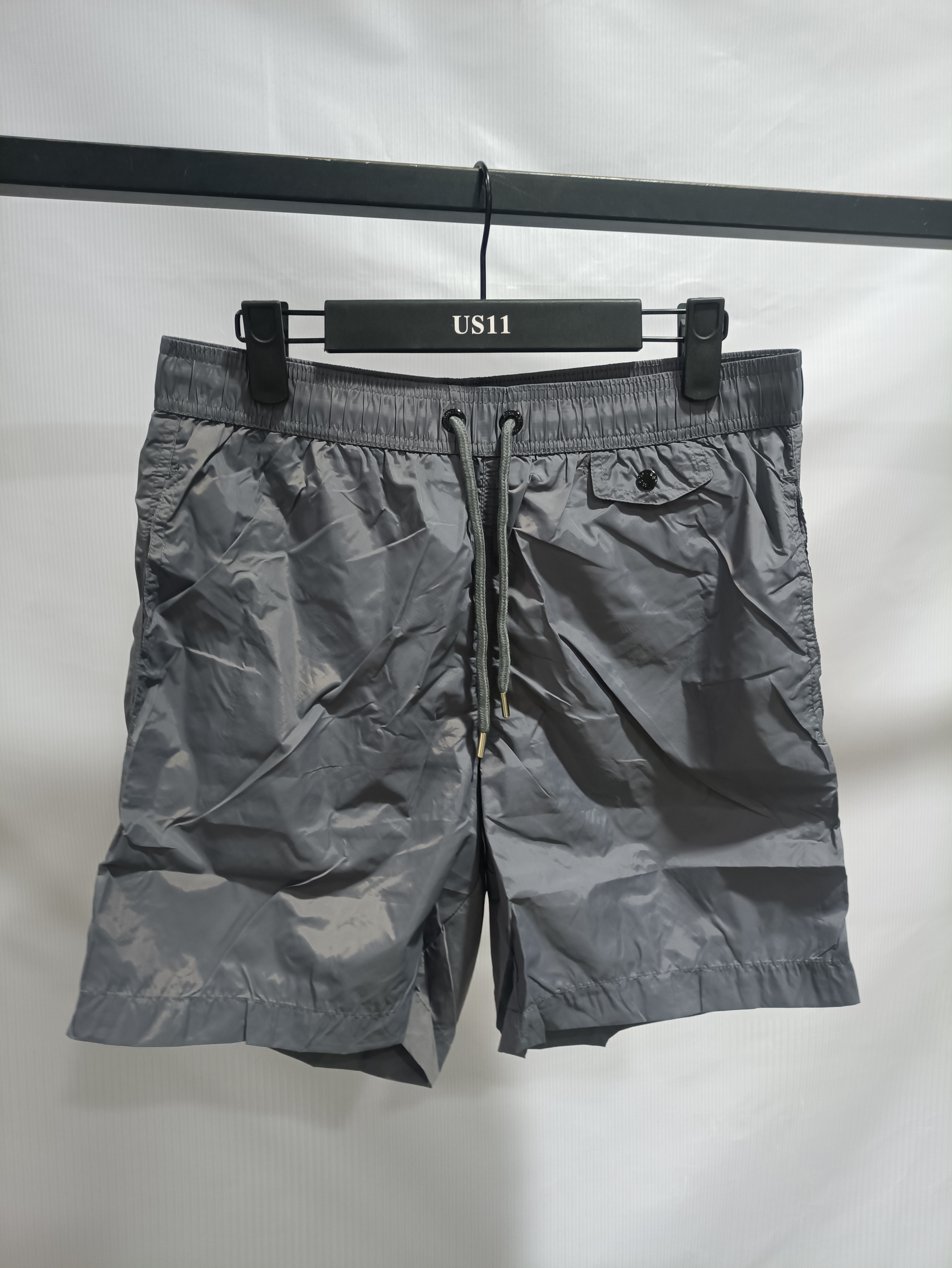 Moncler classic pocket logo woven Short Pants 1902