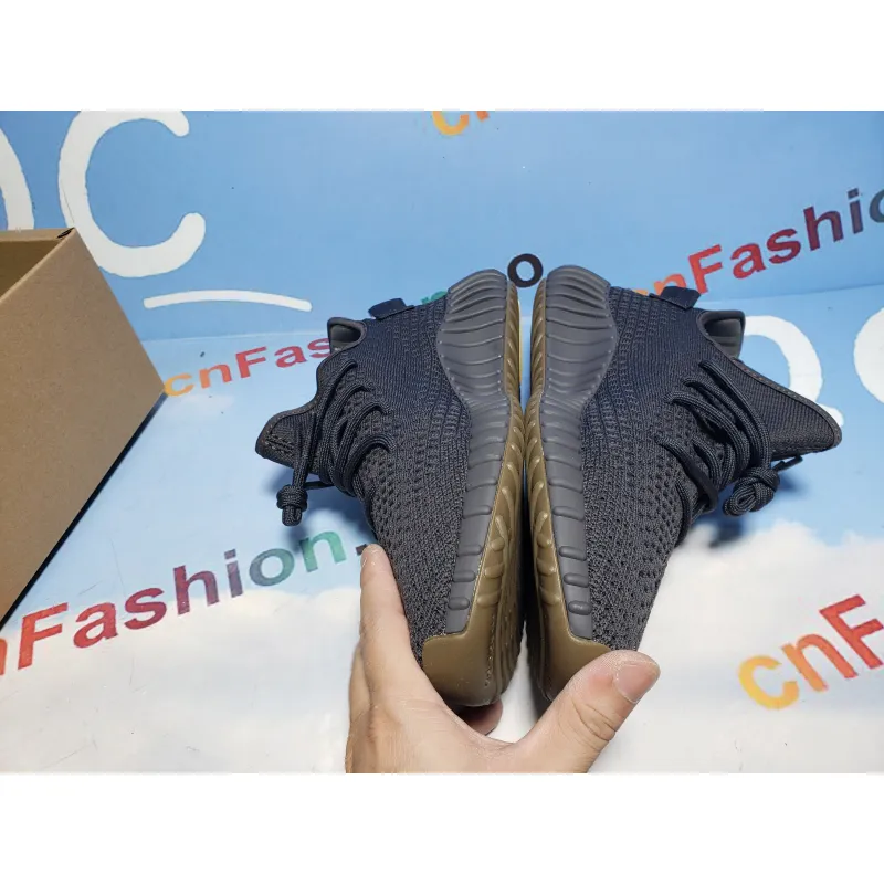 OG Yeezy Boost 350 V2 Cinder