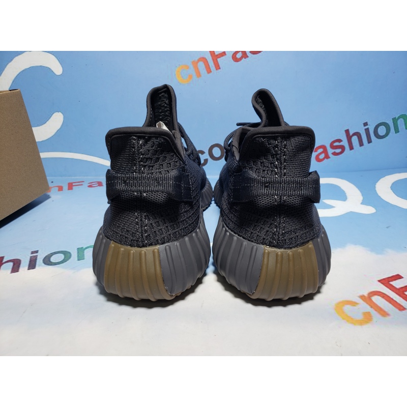 OG Yeezy Boost 350 V2 Cinder