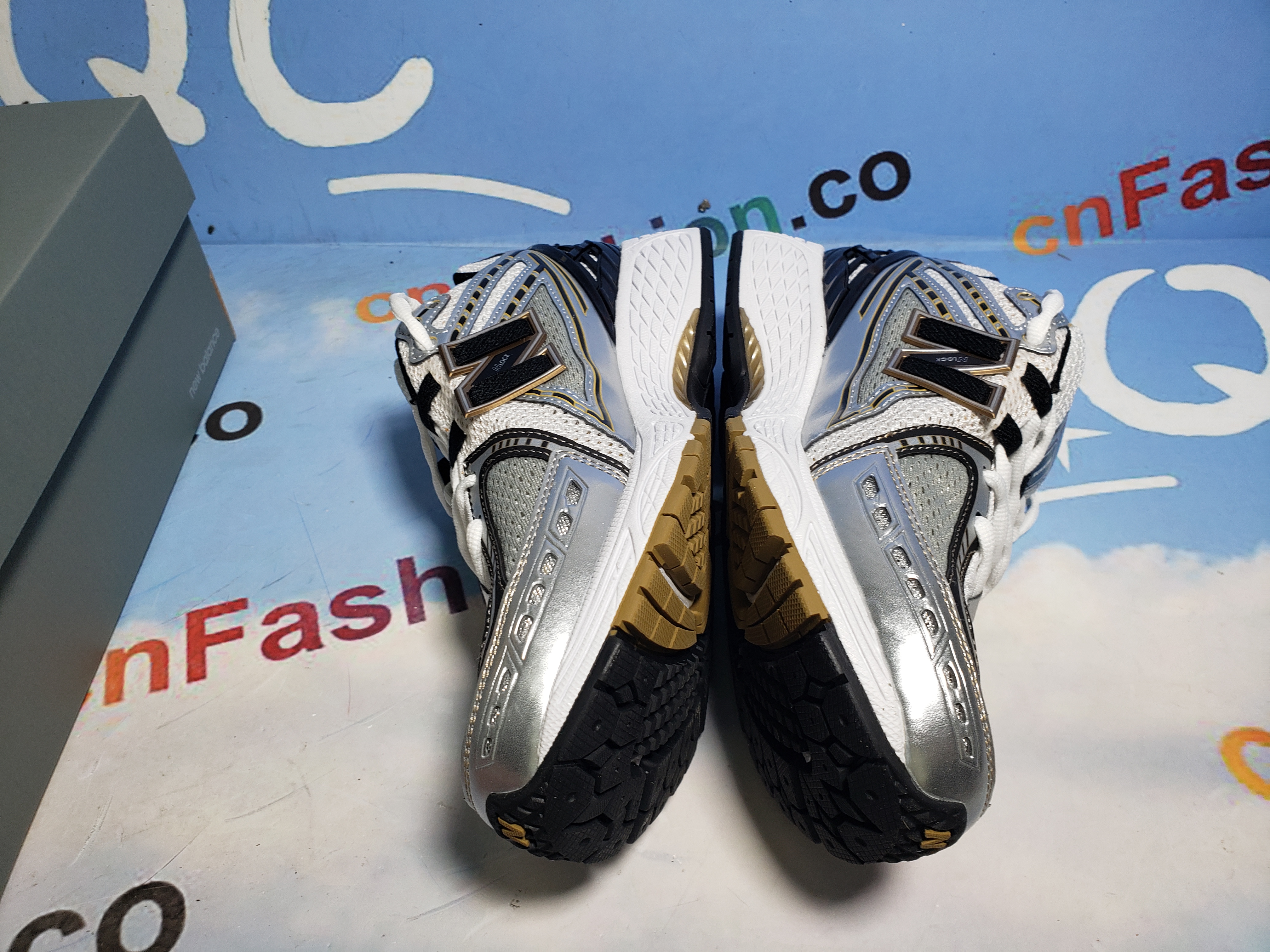 OG New Balance White Silver,M1906RA