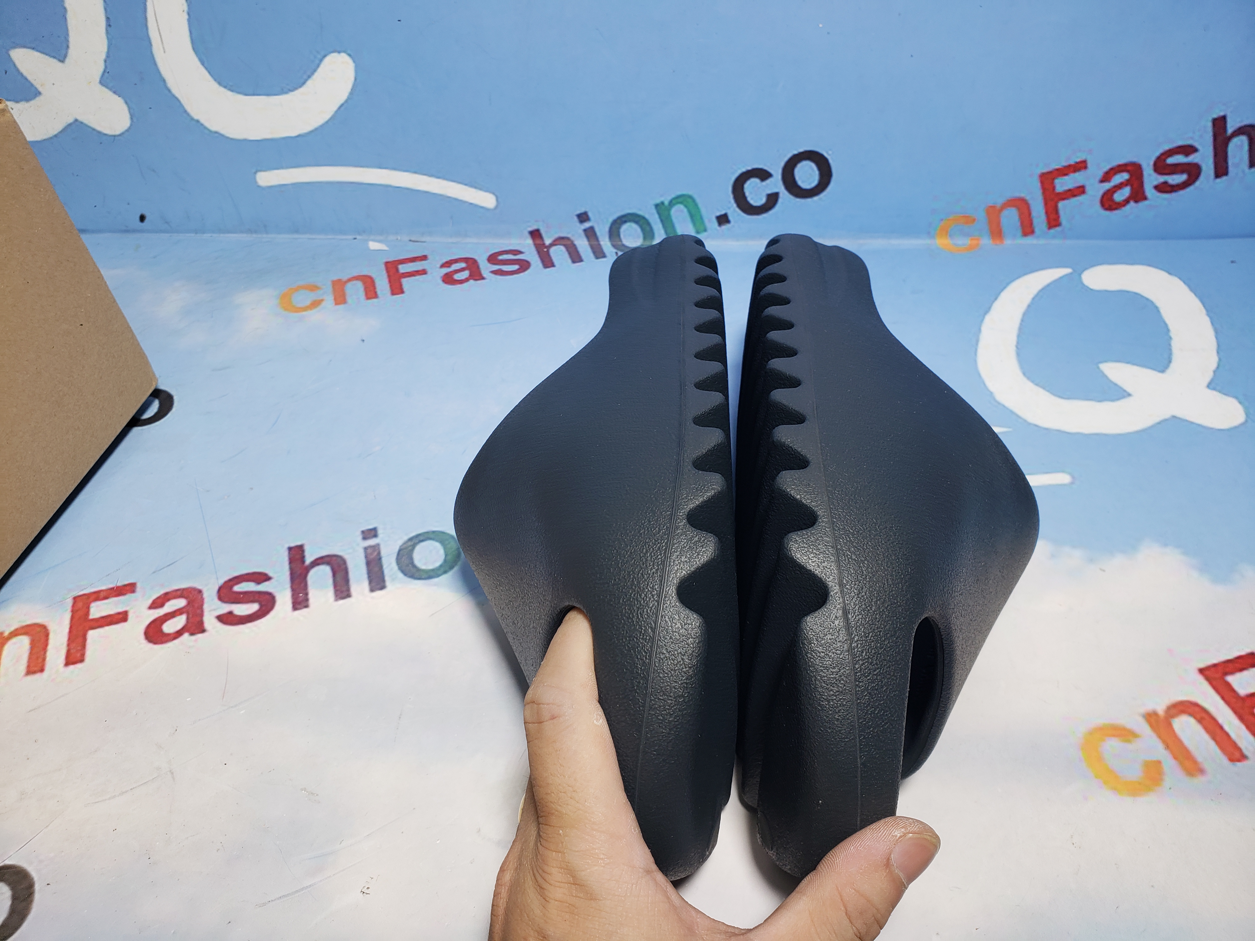 OG Yeezy Slide Granite Gun Po Wder,ID4132