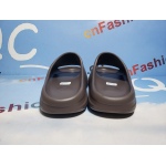 OG Yeezy Slide Soot,G55495