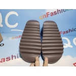 OG Yeezy Slide Soot,G55495