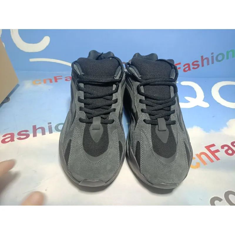 OG Yeezy Boost 700 V2 Vanta