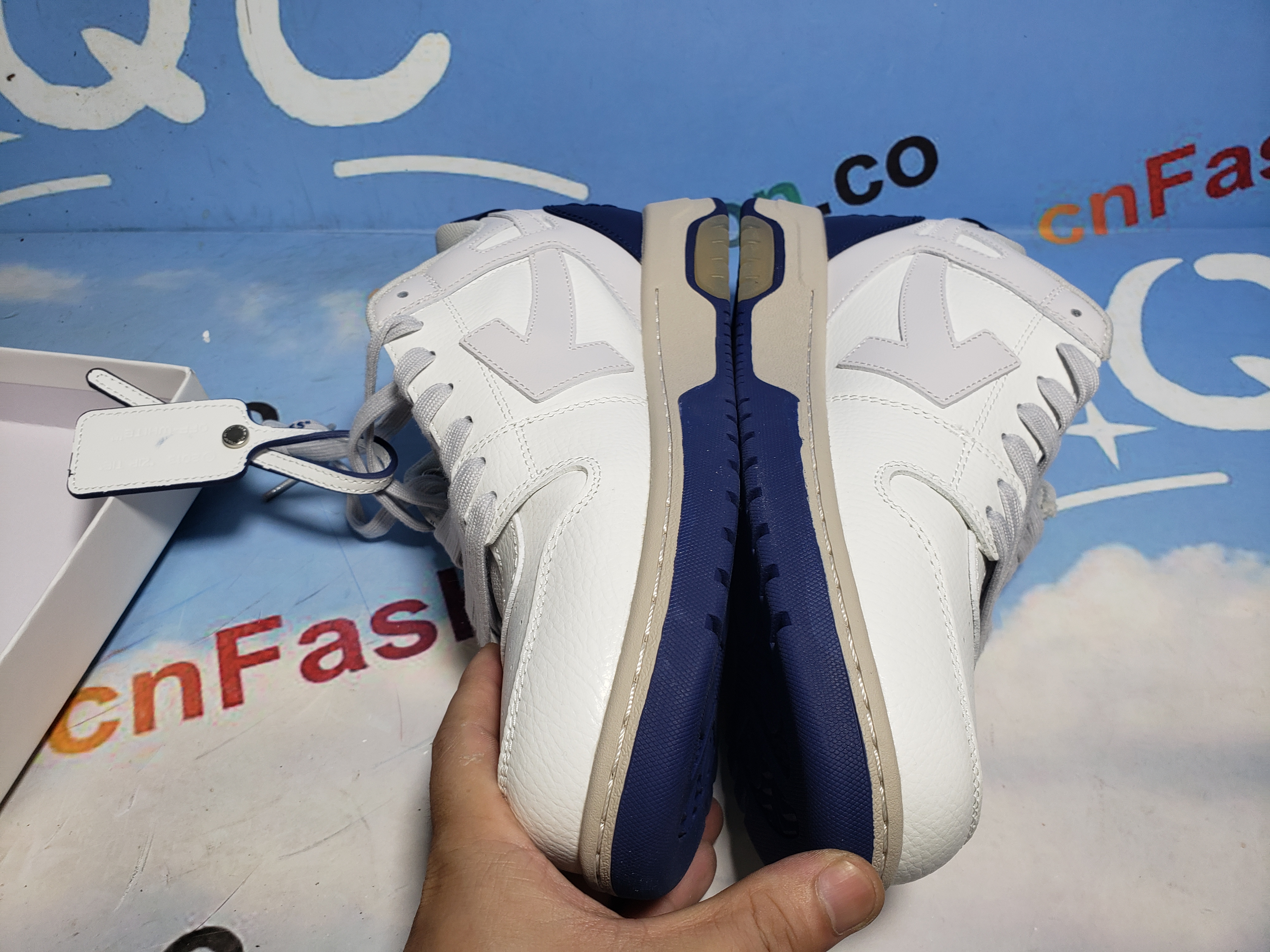 PKGoden OFF-WHITE Out Of White White and Blue Tail OMIA189F 23LEA005 0546