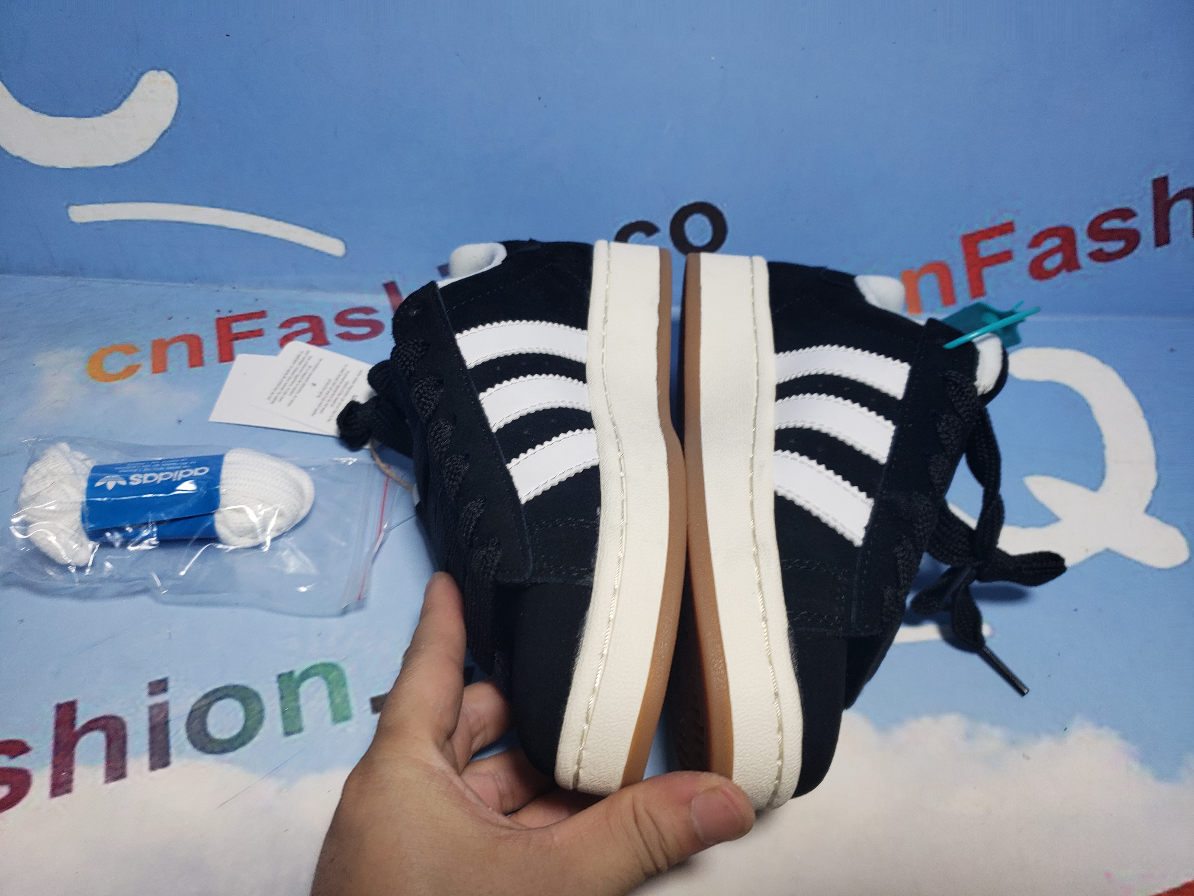 OG ad Campus 00s Core Black,HQ8708