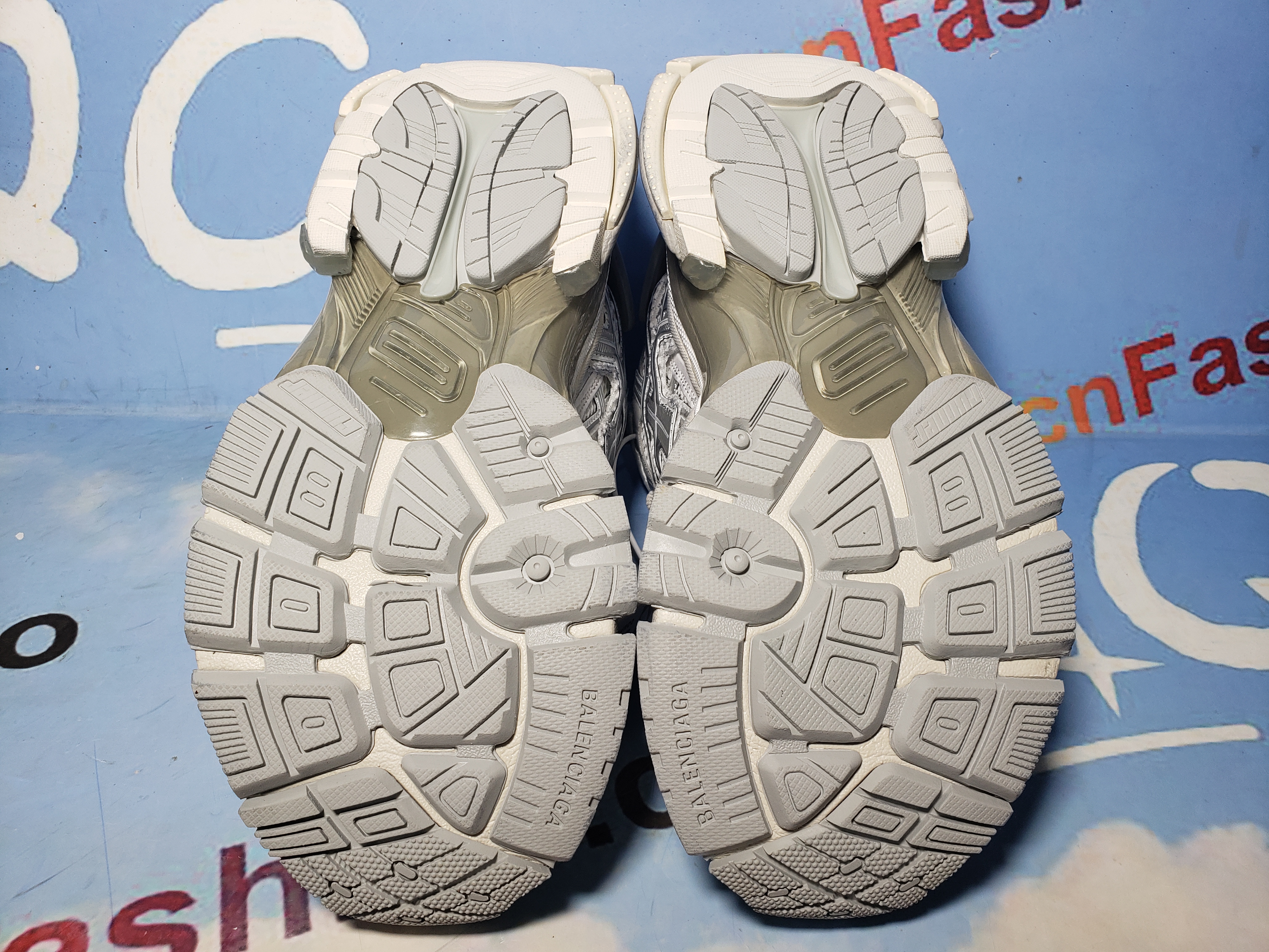 PKGoden Balenciaga 7th Runner Mi Light Blue 677402 W3RB2 8100