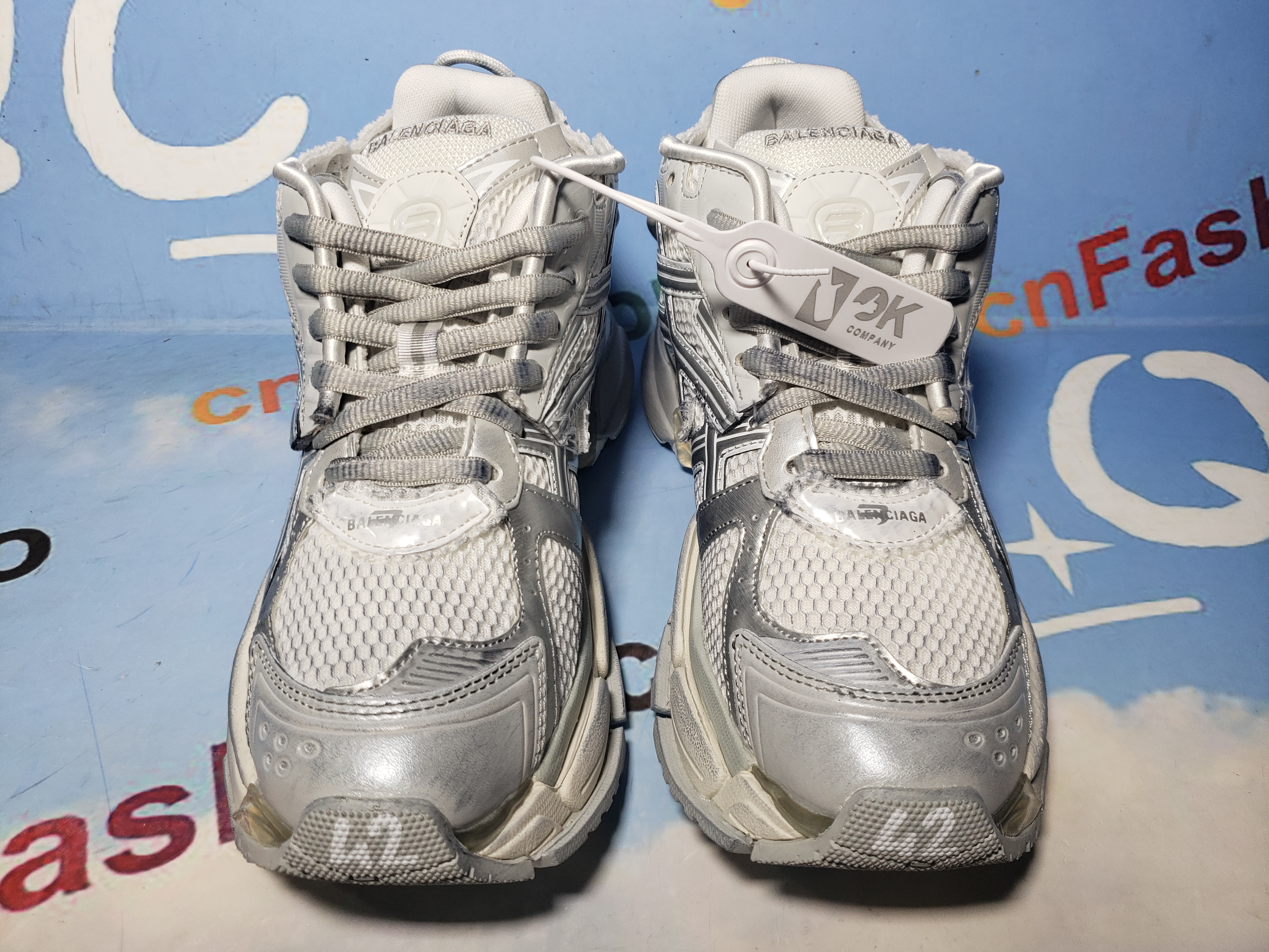 PKGoden Balenciaga 7th Runner Mi Light Blue 677402 W3RB2 8100