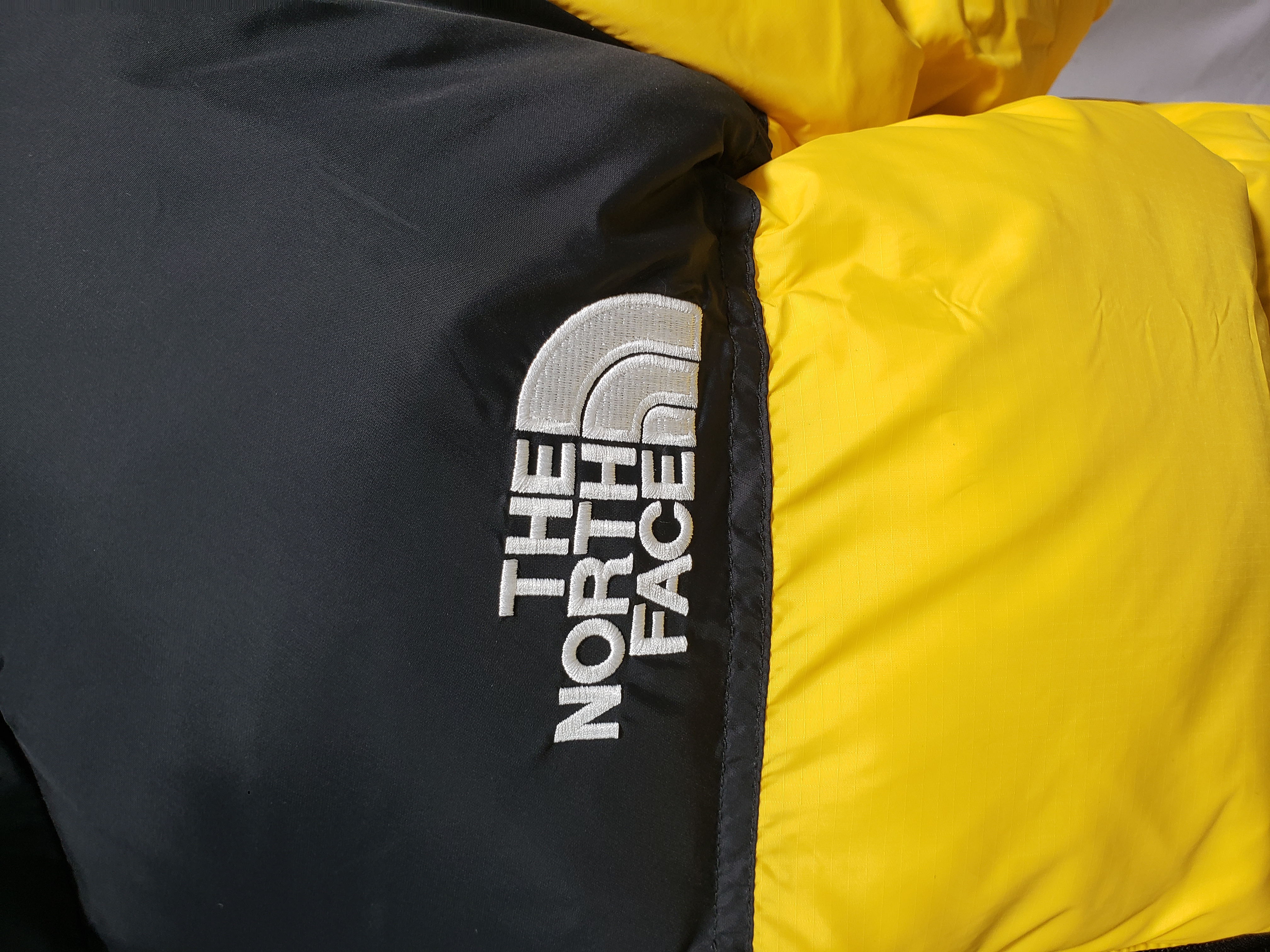 TheNorthFace Splicing White And Red Yellow Long-sleeved down jacket