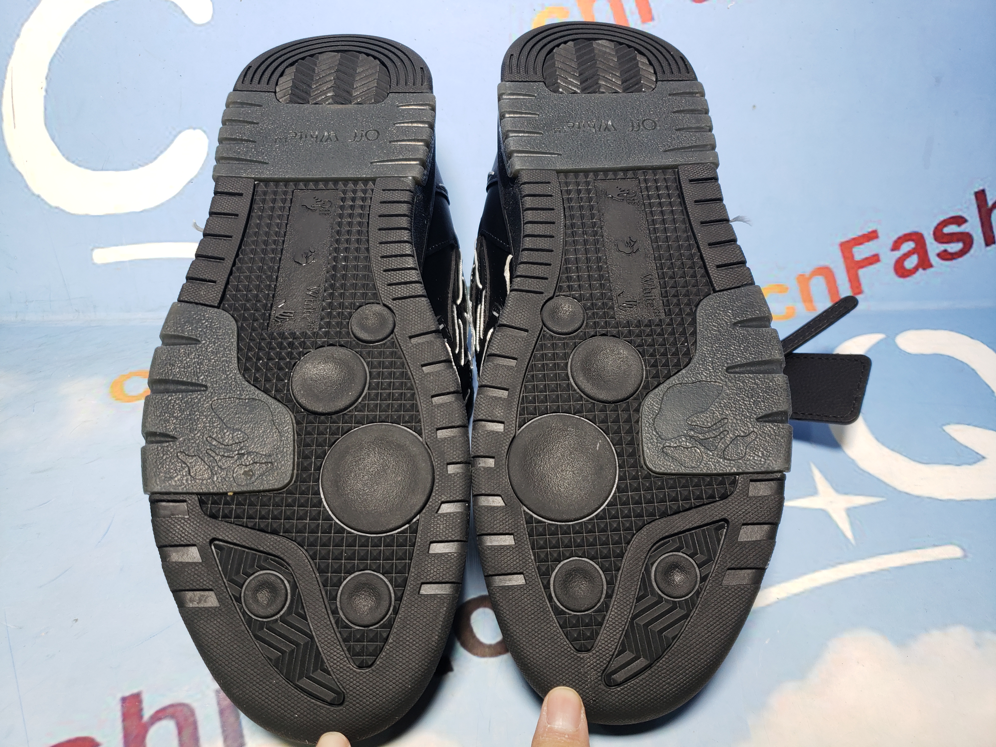 PKGoden OFF-WHITE Out Of Black White Line,OMIA189S 23LEA014 1010