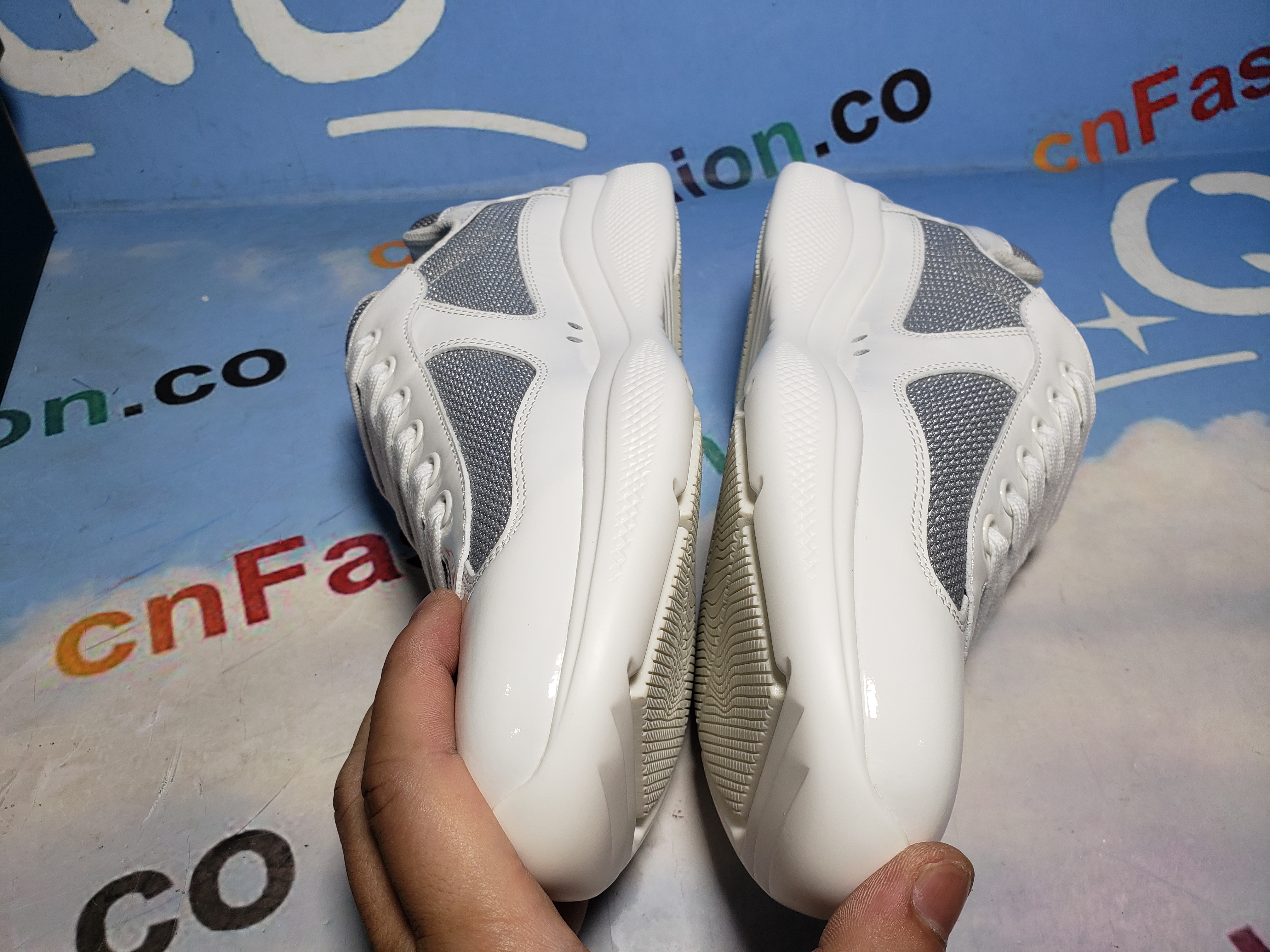 PKGoden Prada White Silver