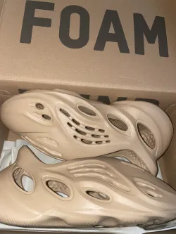 OG Yeezy Foam RNNR Ochre, GW3354 review A 01