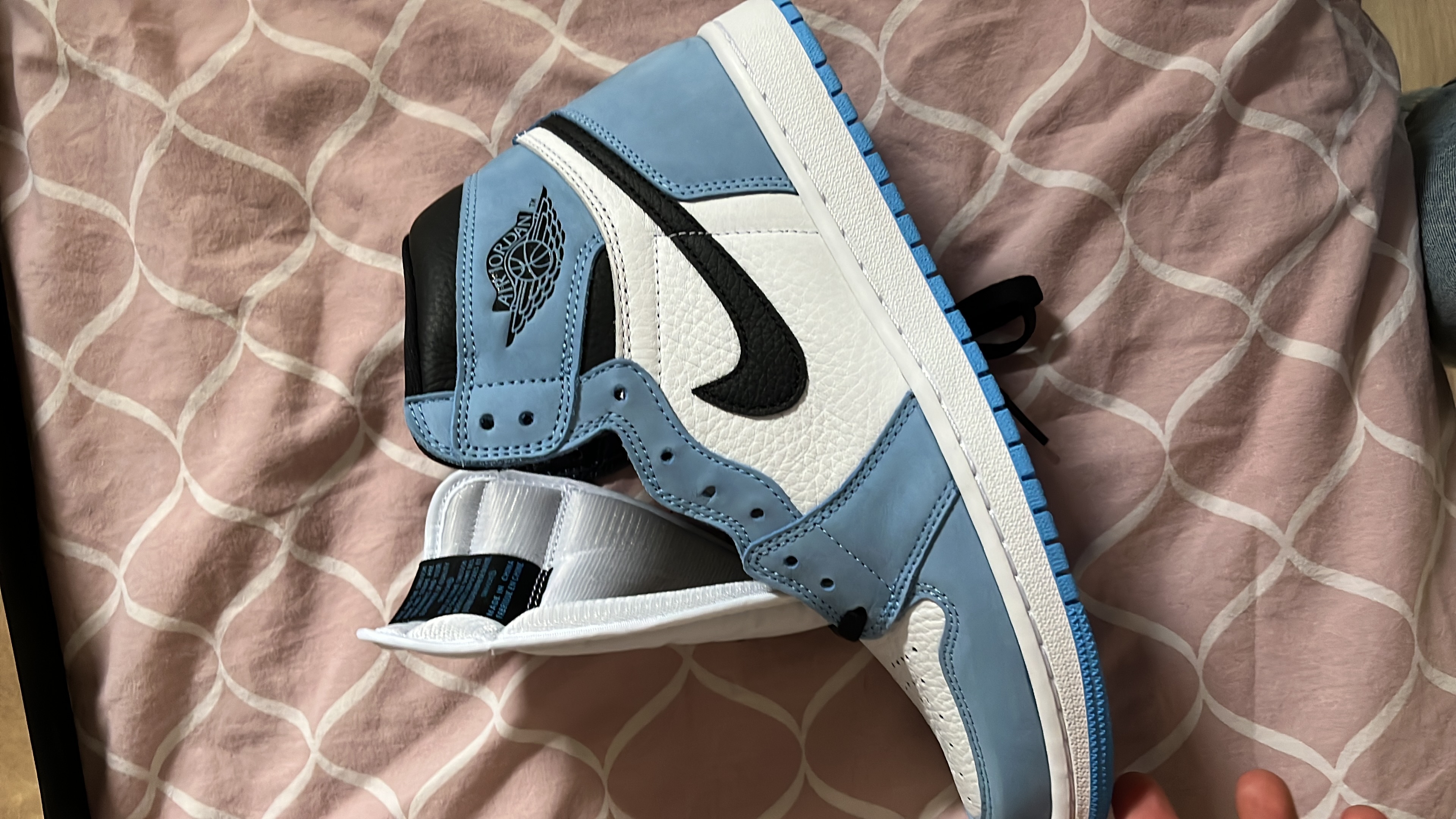 PKGoden Jordan 1 Retro High White University Blue Black review eddi 03