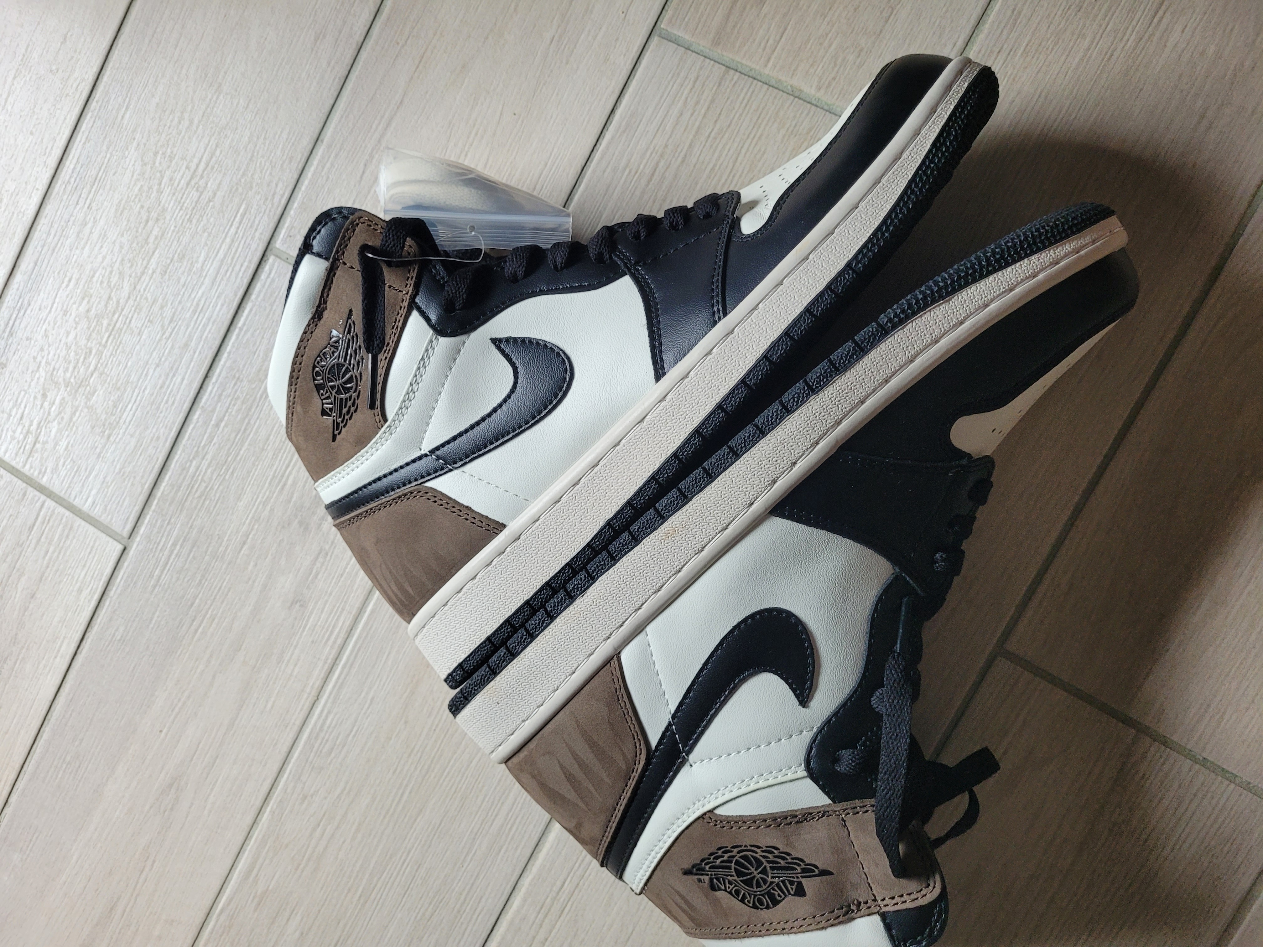 BMLIN Jordan 1 Retro High Dark Mocha ,555088-105 review 3