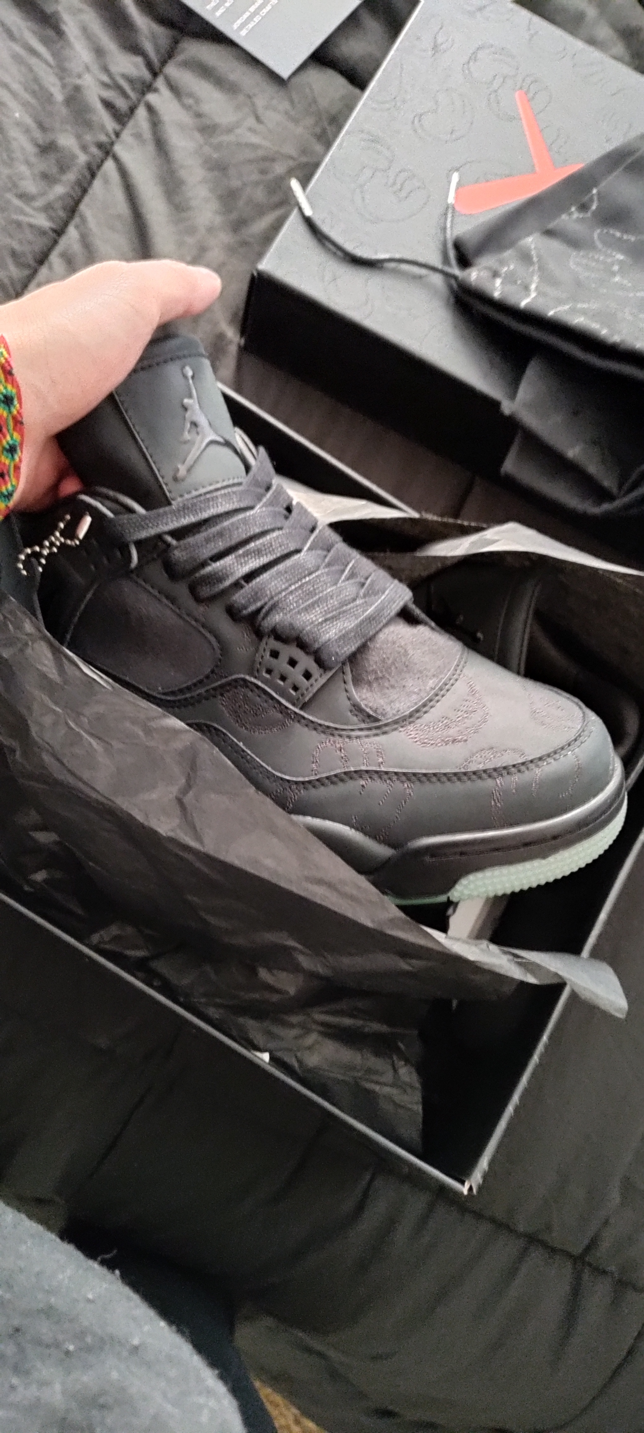 PKGoden Jordan 4 Retro Kaws Black  review 3