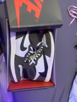 OG Jordan 1 Retro High Travis Scott review Dejan Vasiljevic 