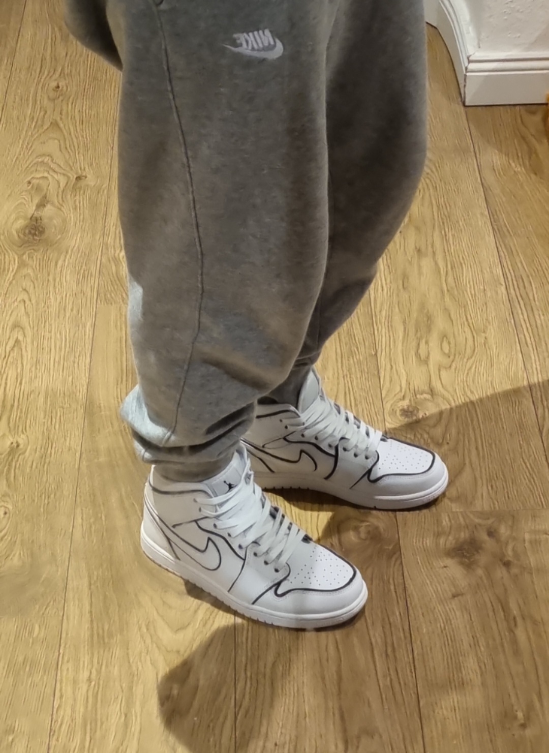 OG Jordan 1 Mid Iridescent Reflective White (W) review Andre
