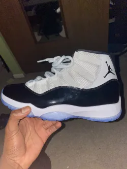 OG Jordan 11 Retro Concord (2018) review Drippy Spidey Man 02