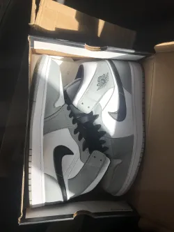 OG Jordan 1 Mid Light Smoke Grey review yahya 02
