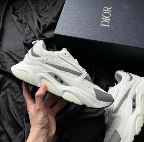PKGoden Dior B22 Triple White Silver 3SN231YJG_H000 review Selena Santana