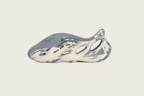 New Yeezy on cnfashionbuy
