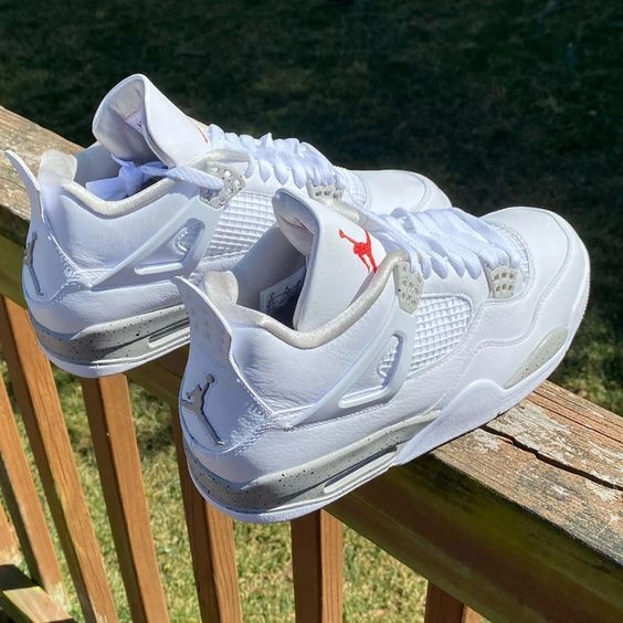 cnFashion PKGoden Jordan 4 Retro White Oreo (2021)