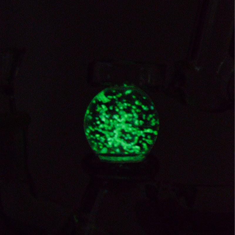 glow in the dark bong