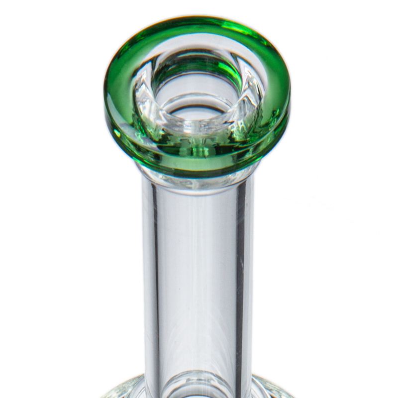  flared mouthpiece of the large bong