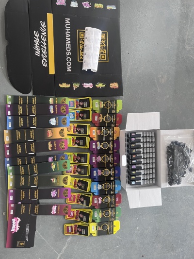 USA Muha Meds Winter Edition 2g LED Empty Disposable Vape review lei
