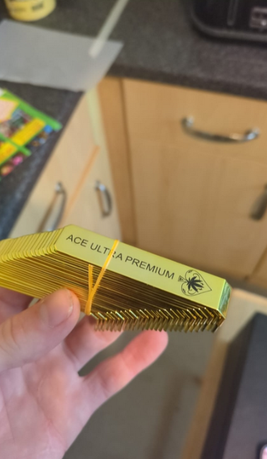 ACE Ultra Premium Black Badge 2g Empty Disposable Vape review ppp0