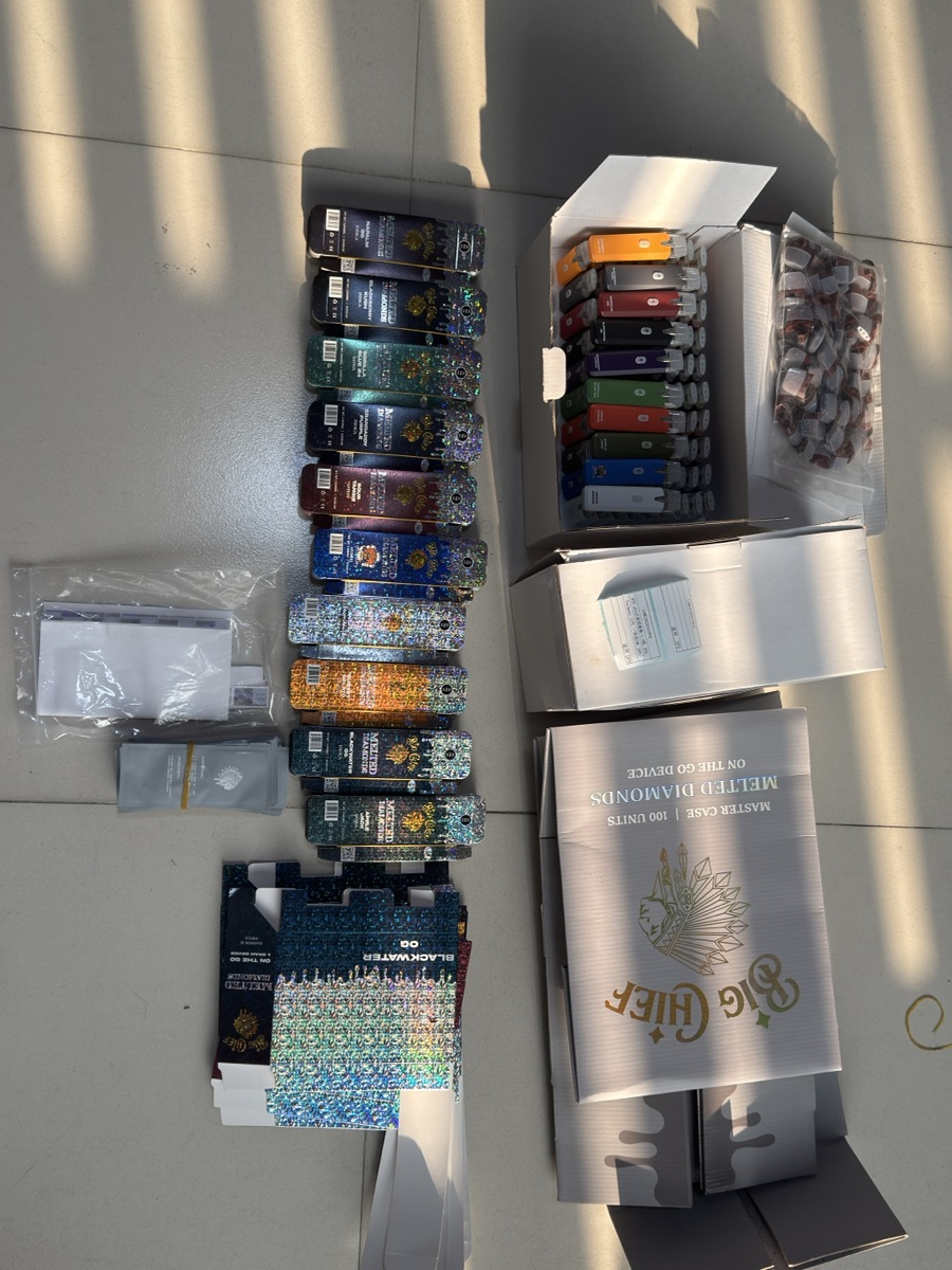 Big Chief 1g Empty Disposable Vape review Laura