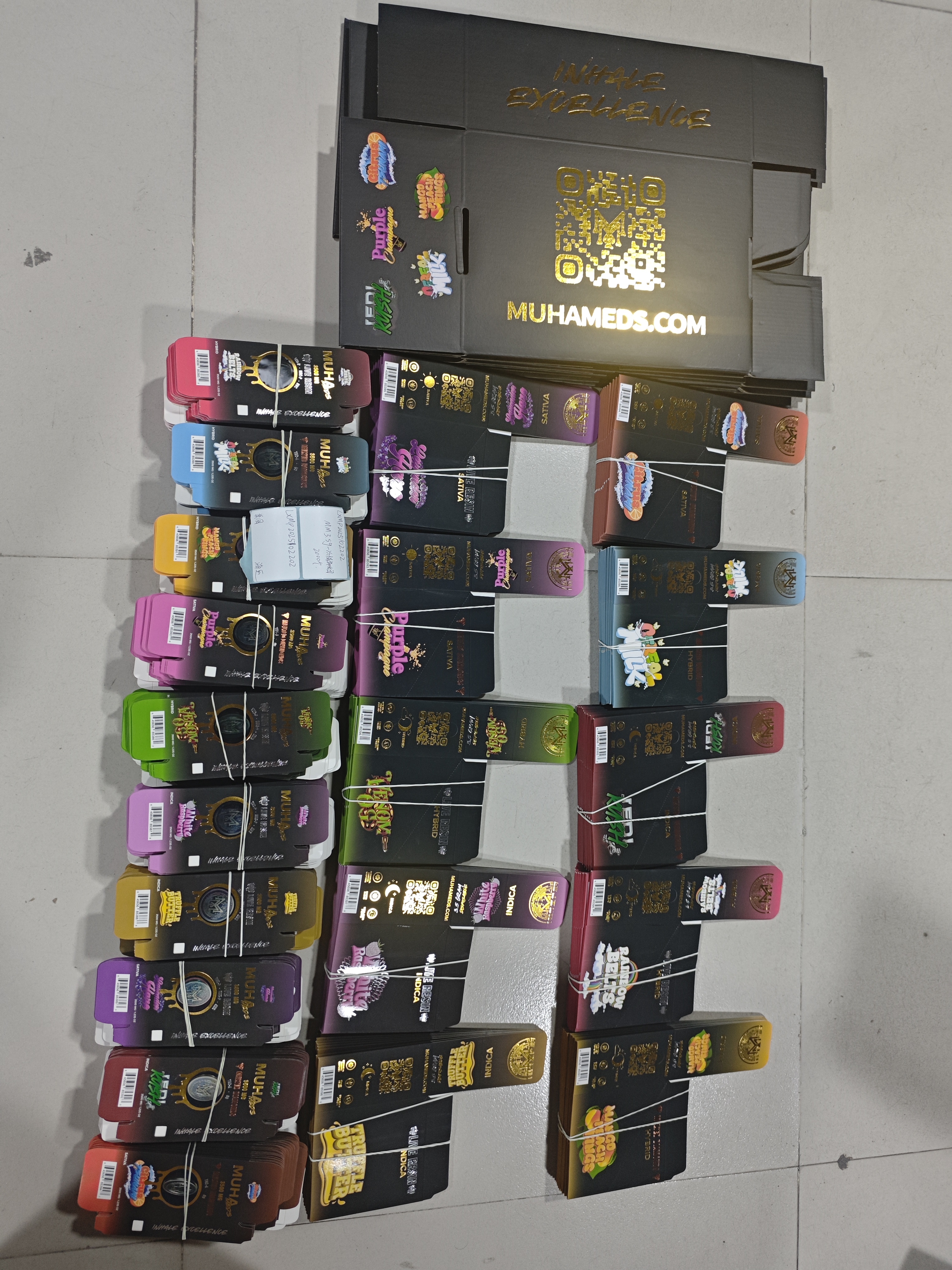 USA Muha Meds Winter Edition 2g LED Empty Disposable Vape review Luca