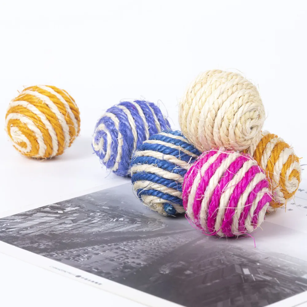 Sisal Ball Cat Toy Teeth Grinding and Biting Resistant