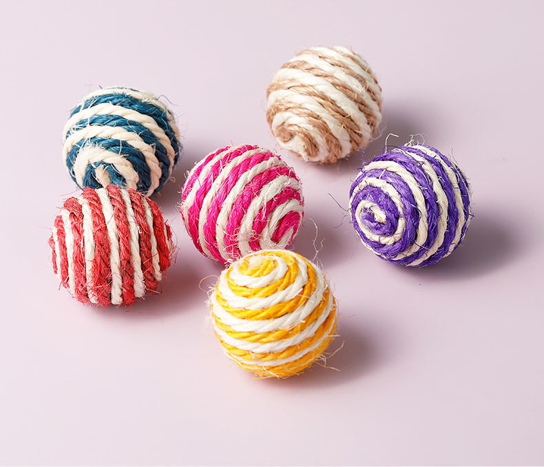 Sisal Ball Cat Toy Teeth Grinding and Biting Resistant