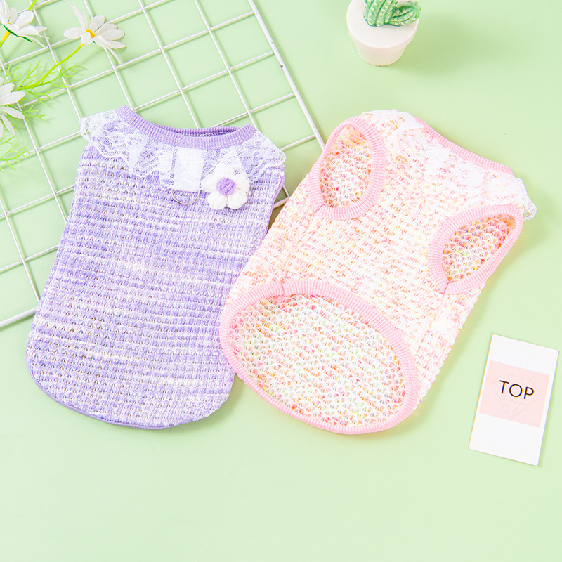 Pet clothing can be pulled with exquisite traction buckle vest