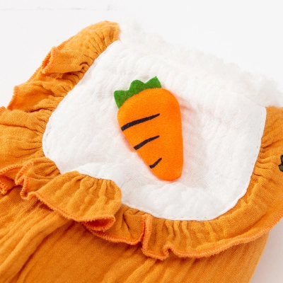 Cute pet winter carrot-themed cotton coat 02